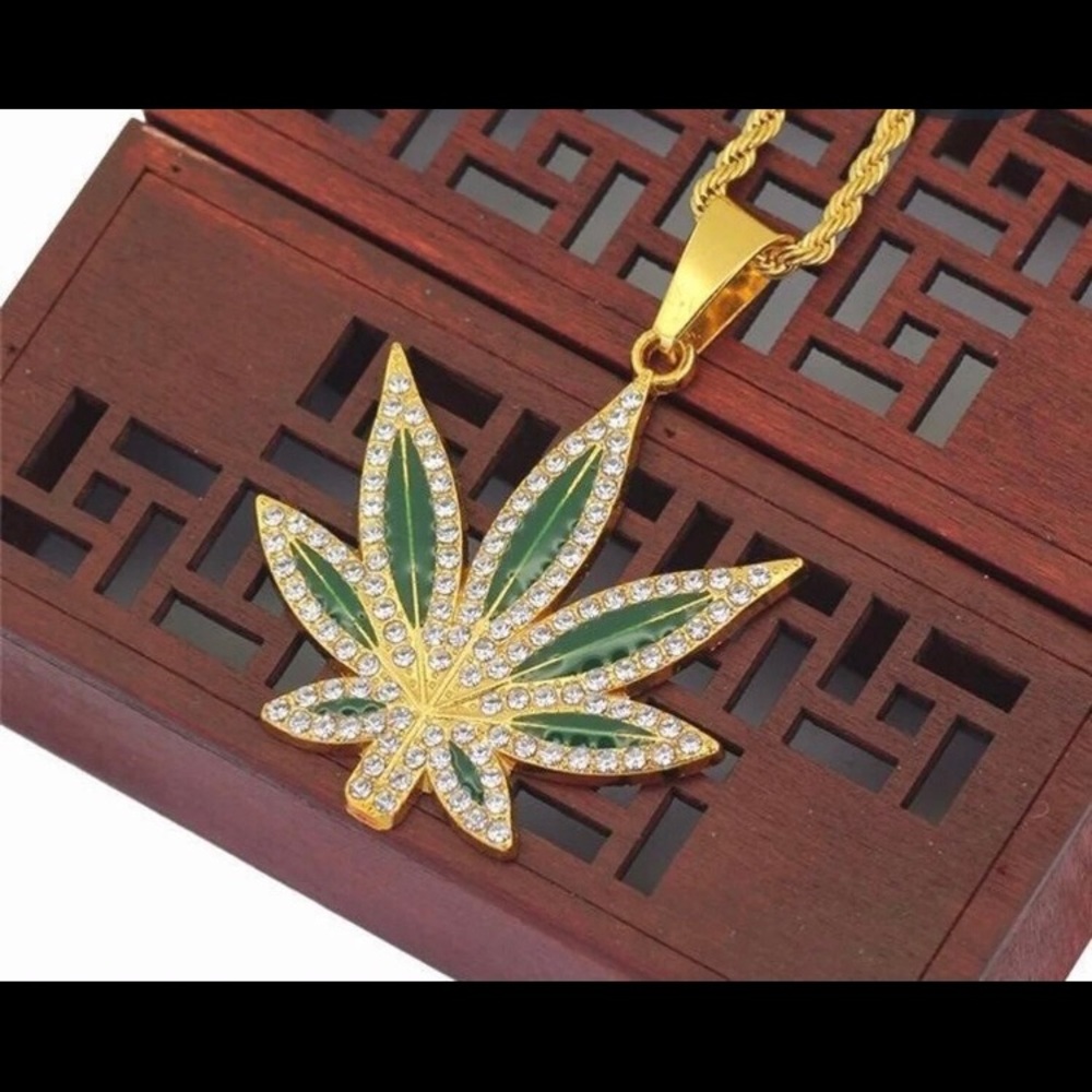 Necklace - Picture 2 of 4